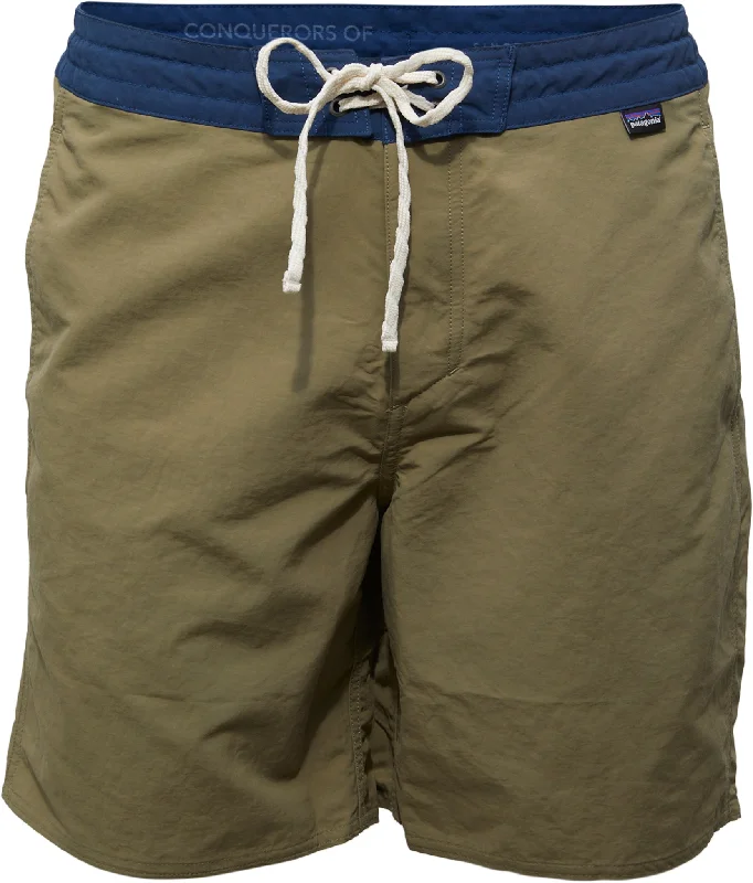 Comfortable Men's JoggersWavefarer Hybrid Walk Short 18 in - Men's|-|Short marche hybride Wavefarer 18 pouces - Homme