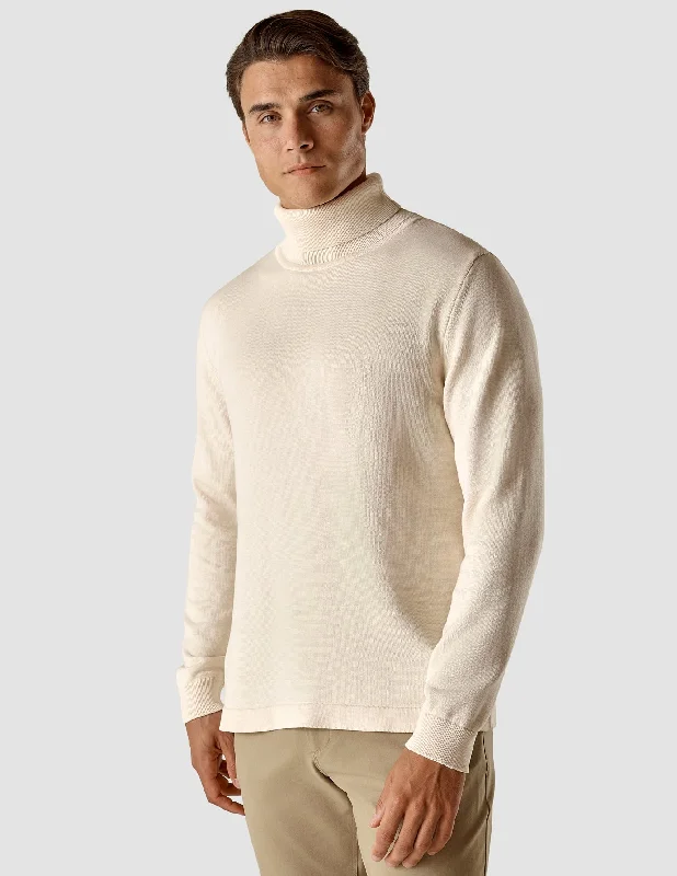 Men's Sweaters with Cable PatternsFine Knit Turtleneck Off White