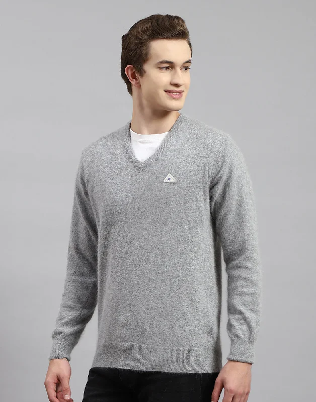 Men's Sweaters with Asymmetrical HemlinesMen Grey Solid V Neck Full Sleeve Pullover