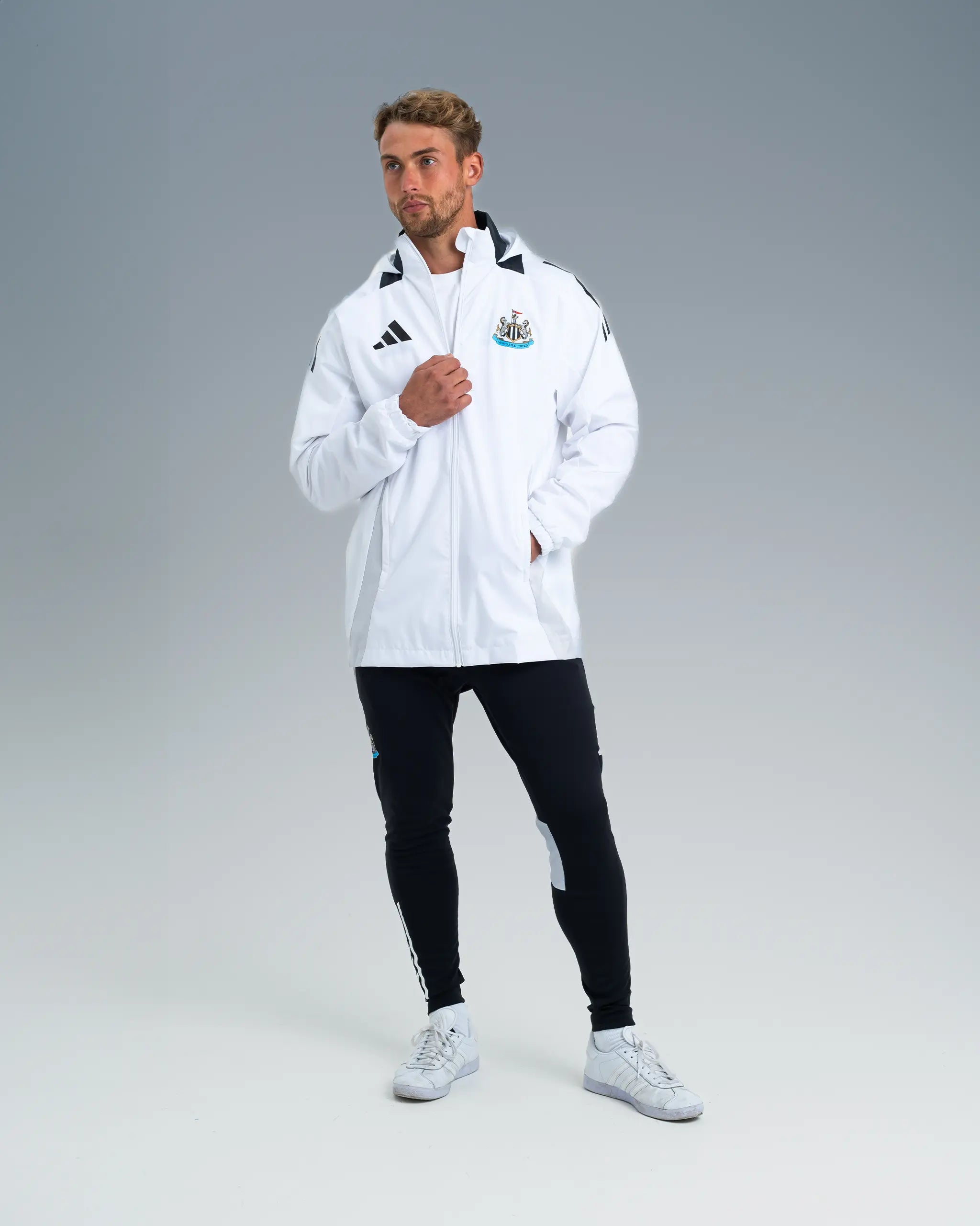 Men's Coats with Water-Repellent FabricNewcastle United adidas Coach's Competition All Weather Jacket