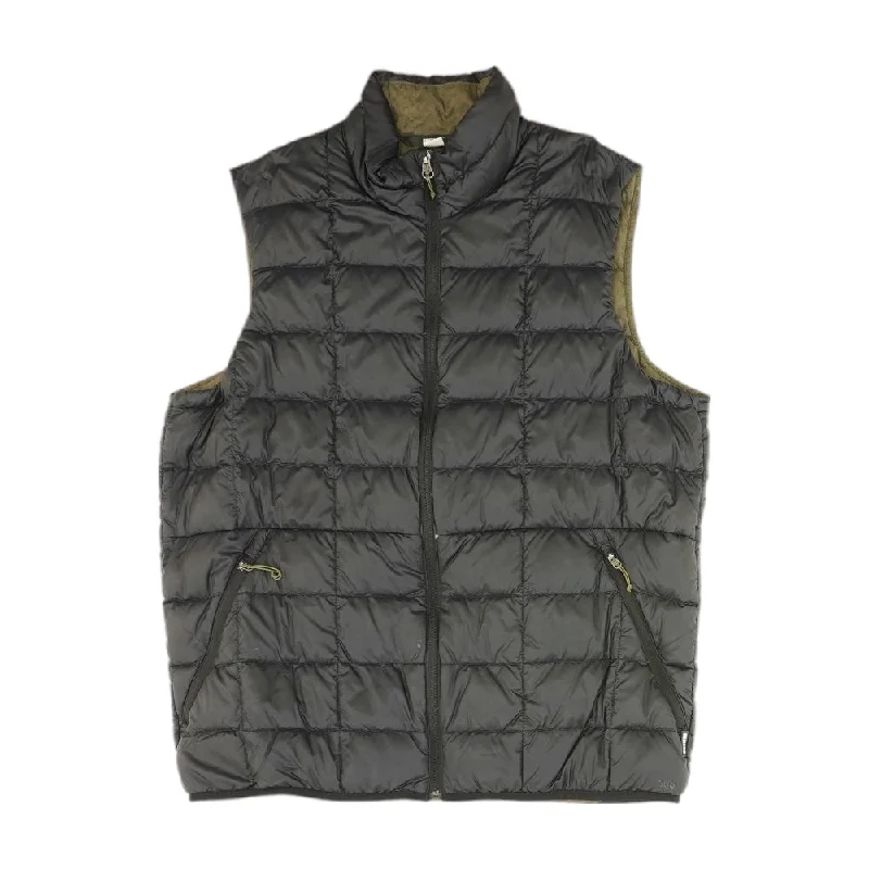 Men's Coats with Relaxed FitsBlack Solid Puffer Vest